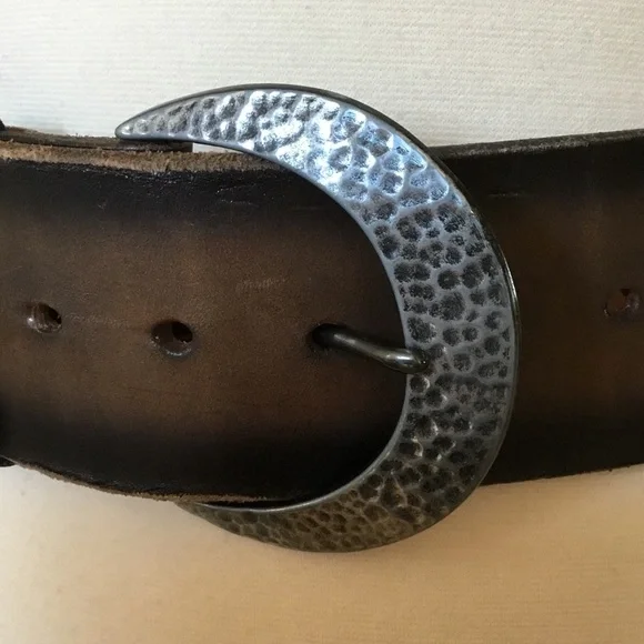 Free People Afterlife Boutique Vintage 1970’s Tooled Brown Leather Boho Belt